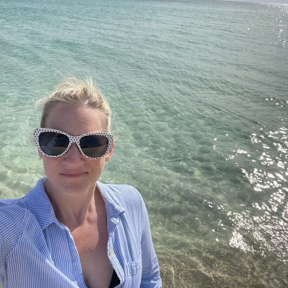 Meet your Posher, Jenny - Picture 1 of 1